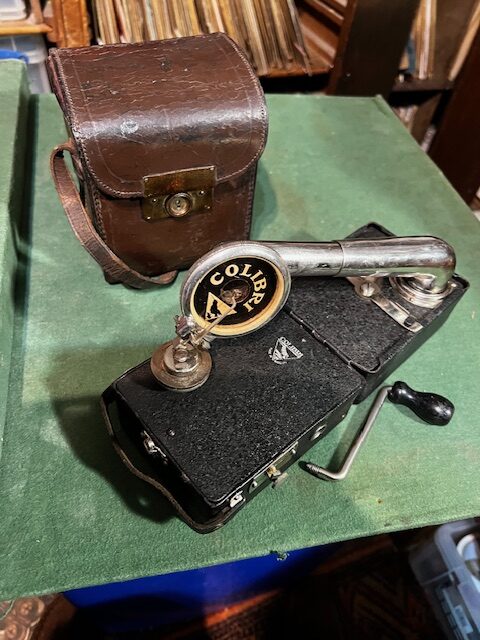 THE “COLIBRI” MINIATURE GRAMOPHONE